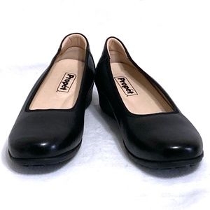 Yara Flat Propet Black Leather Comfort Shoes WCx004L Size 9.5